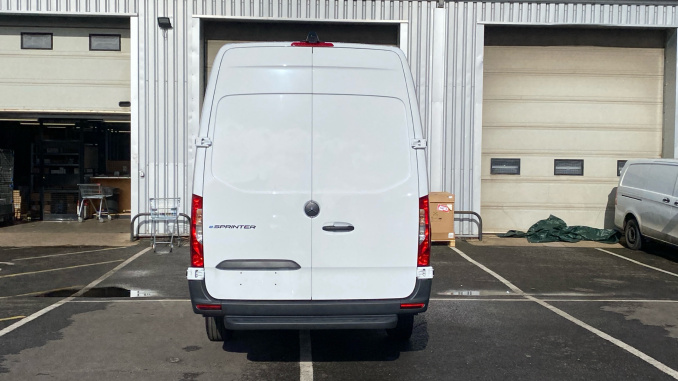 Mercedes-Benz Sprinter E314 L3 Electric Rwd 100kW 81kWh Pro Van Auto - Image 10